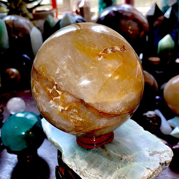 🔥SALE🔥 Honey Calcite Crystal Sphere With Sparkles And Rainbows! - Picture 5 of 10